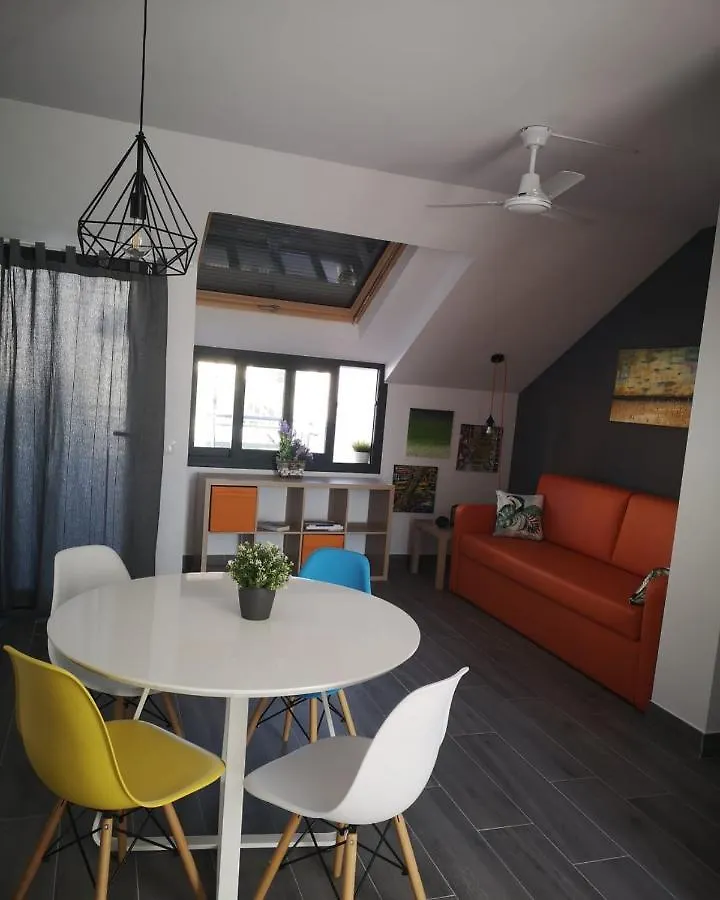 فوينخيرولا Bnbook Medea Apartments 0*,  إسبانيا