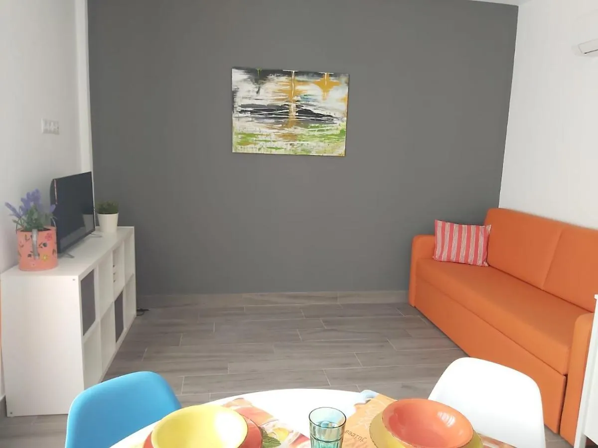 فوينخيرولا Bnbook Medea Apartments إسبانيا